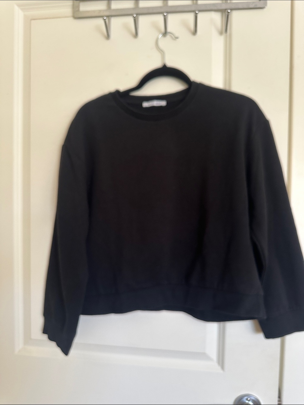 Zara Black Crewneck Sweatshirt